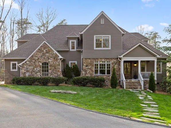 5426 Summerfield Ln, Signal Mountain, TN 37377