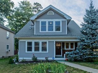 32 Brentwood St, Springfield, MA 01108