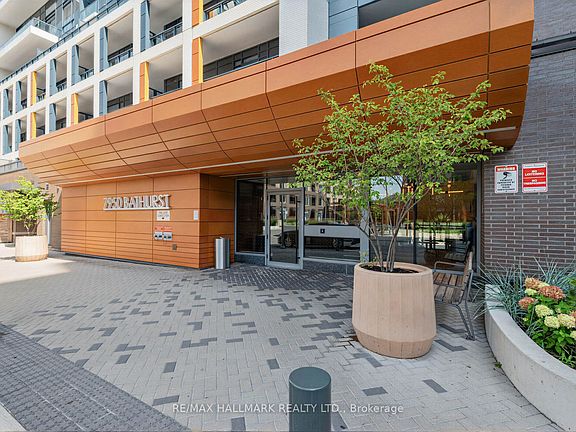 3rd image of 7950 Bathurst St #1311