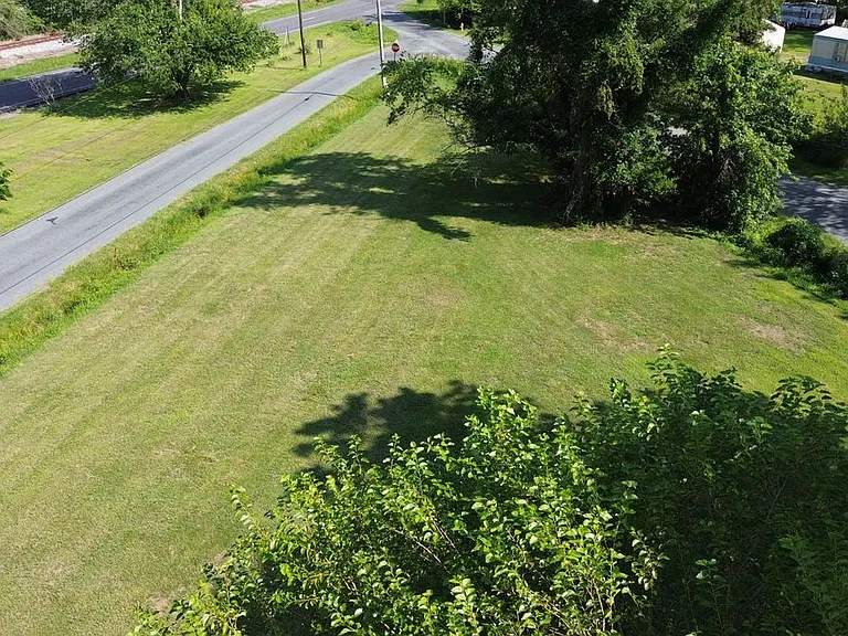 11226 Greenwood Rd — Photo 28