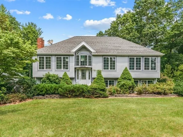 17 Brentwood Rd, Kingston, MA 02364