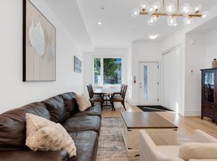 270 Davenport Rd #5, Toronto, ON M5R 0C1