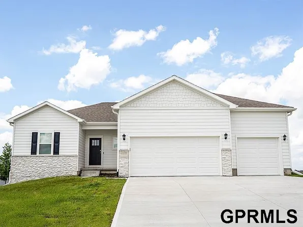 8508 184th Ter, Omaha, NE 68136