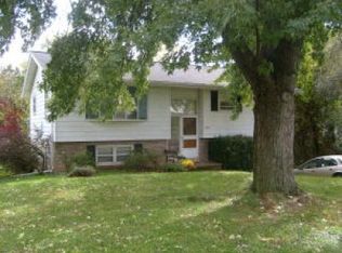 3260 Randy Rd, Lancaster, PA 17601