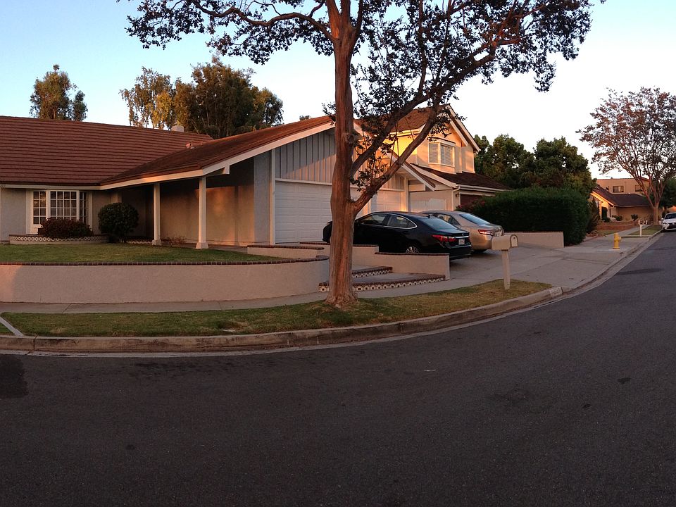 2nd image of 5201 Chablis Cir