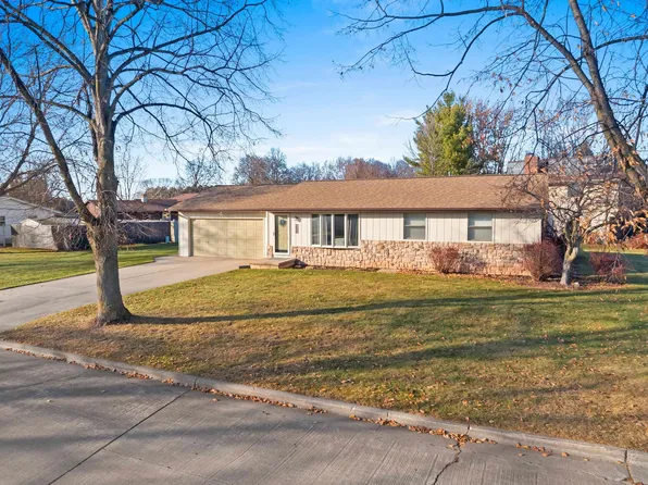 2539 Heather Rd, Green Bay, WI 54311
