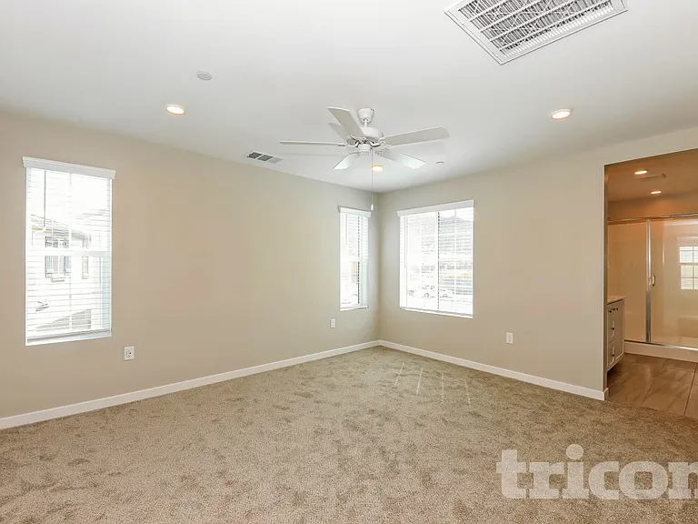 29422 Walnut Tree Way — Photo 7
