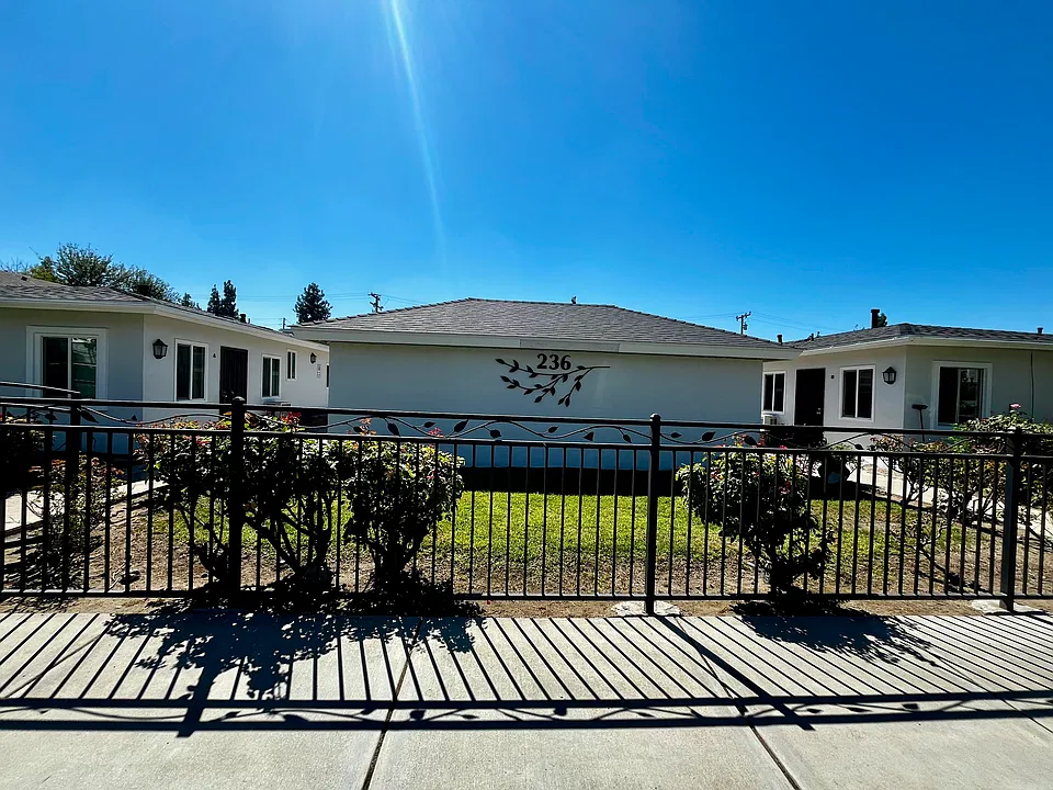 236 E Olive Ave #D