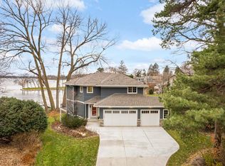 2697 Kelly Ave, Excelsior, MN 55331