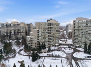11 Townsgate Dr #1501, Vaughan, ON L4J 8G4