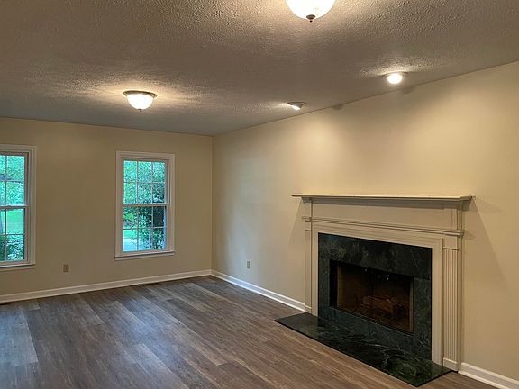 4th image of 1199 Willow Woods Dr