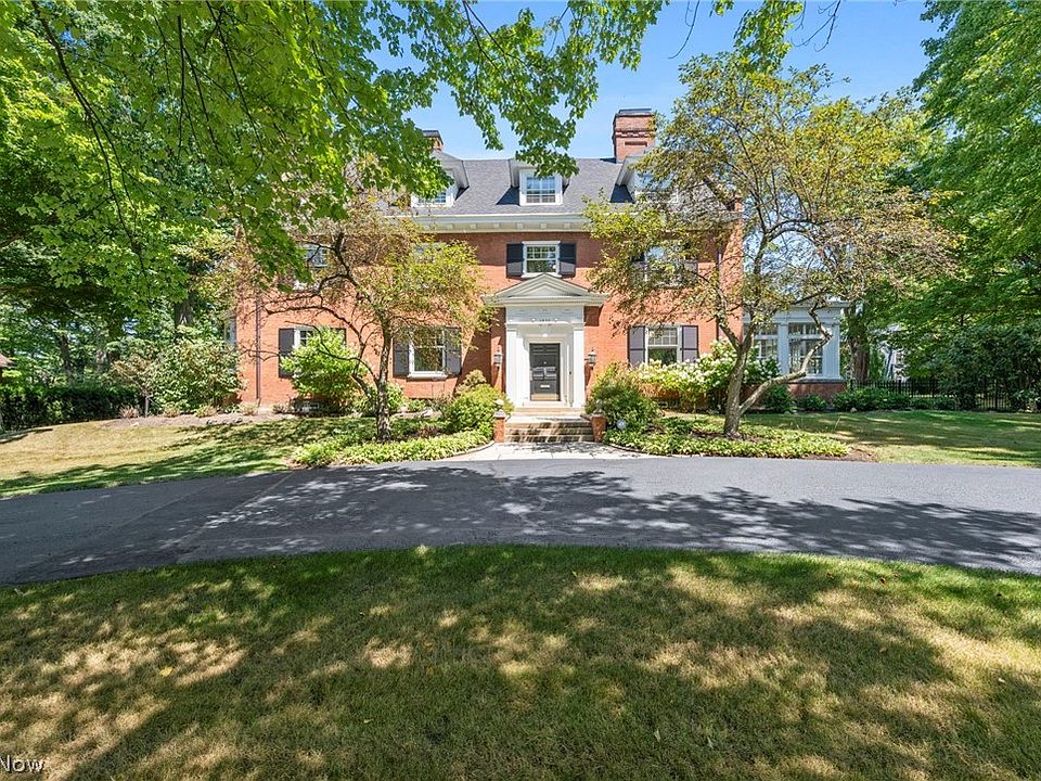 1st image of 1835 N Park Blvd