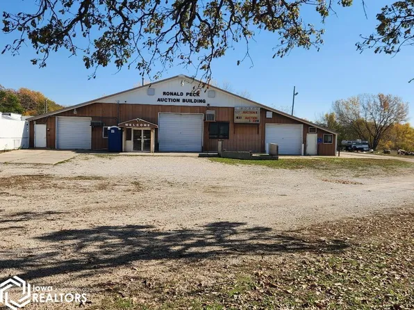 825 S Hall St, Algona, IA 50511