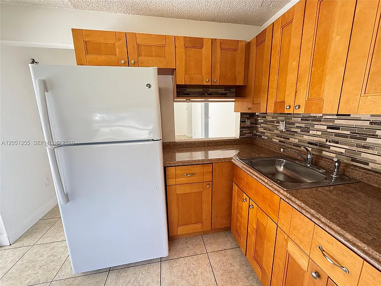 21393 NE 8th Ct #3 — Photo 22