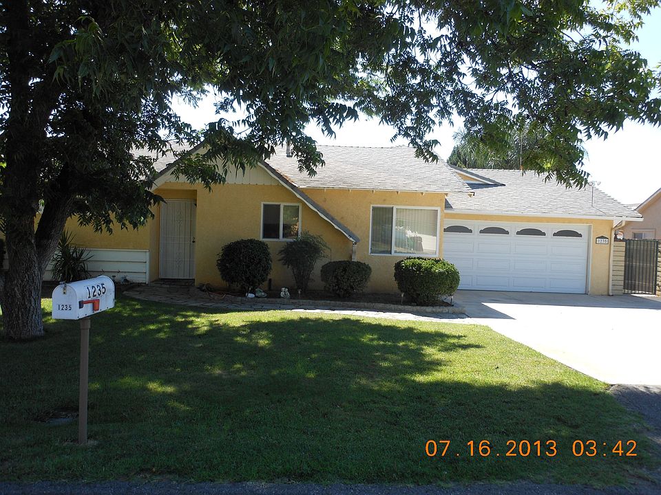 2nd image of 1235 Elm Ave