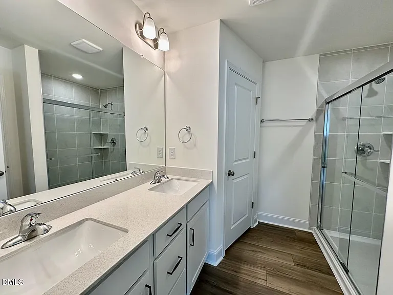 955 Kensley Grove Ln — Photo 18