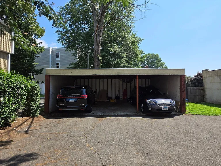5 Woodbury Ave #3 — Photo 2