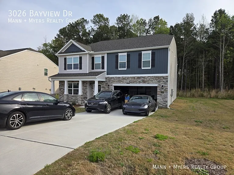 3026 Bayview Dr — Photo 3
