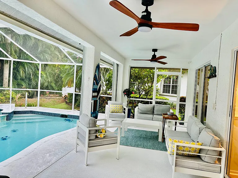 2540 Royal Palm Ct — Photo 1