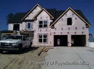 233 Trenton Pl, Cameron, NC 28326