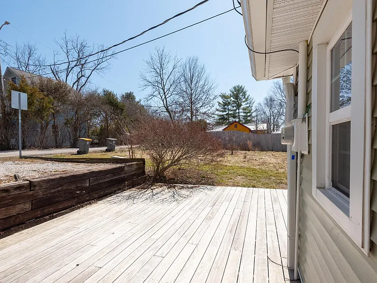 634 N Adams St — Photo 7