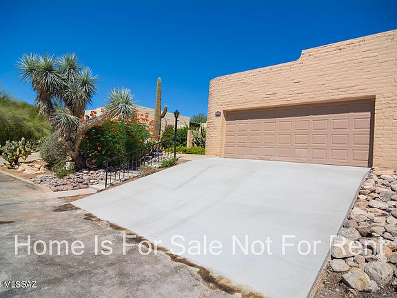 2nd image of 5721 E Camino Del Tronido