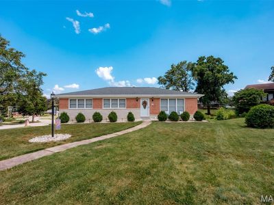 838 Hi Crest Dr, Saint Louis, MO, 63125