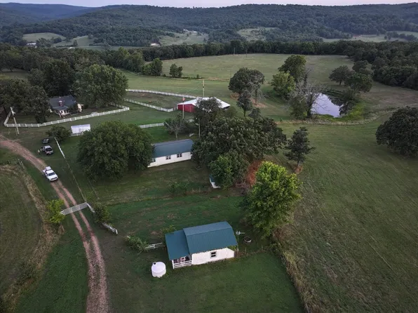 20697 Ashburton Rd, Evansville, AR 72729