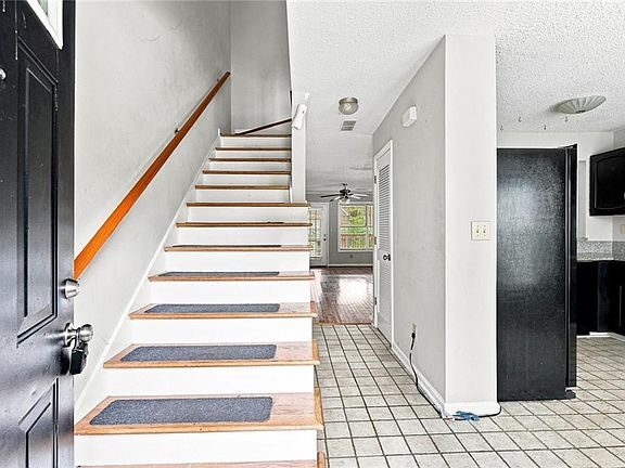 2nd image of 5021 David Pl SE
