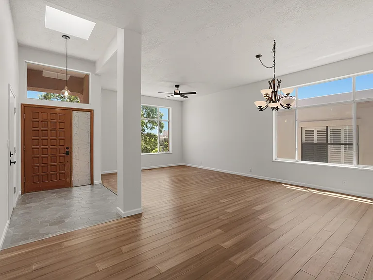 10021 Bridgepointe Ct NE — Photo 6
