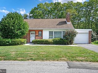120 Schoolhouse Ln, York, PA 17406