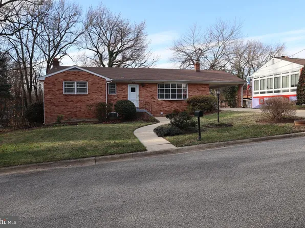 6211 Trueman Dr, Temple Hills, MD 20748