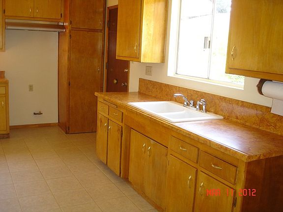 5th image of 13058 12th St