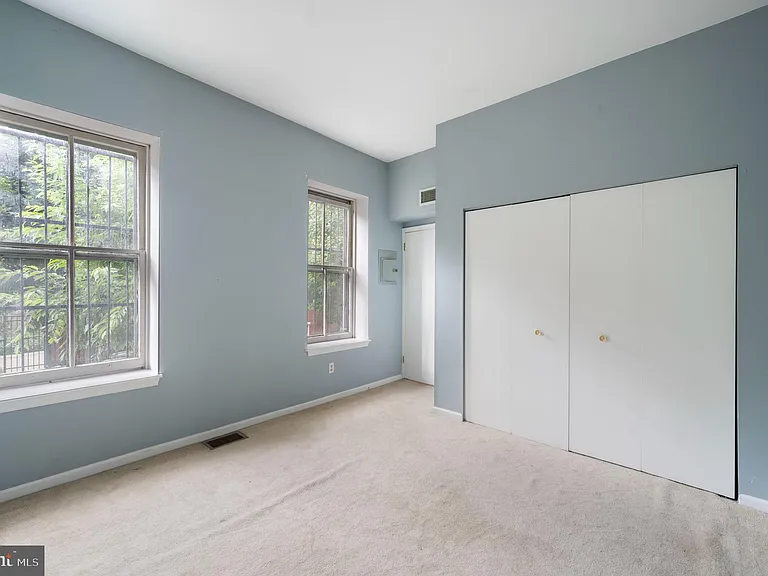 641 N 16th St #1R — Photo 13