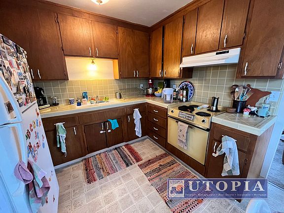 5th image of 412 S Branciforte Avenue 10 #Apn-112