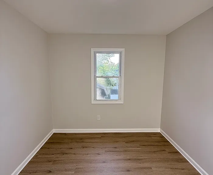 40 Eisenhower Dr — Photo 26