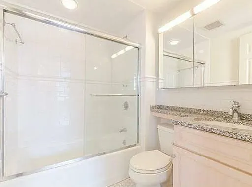 421 Hanover St #23 — Photo 11