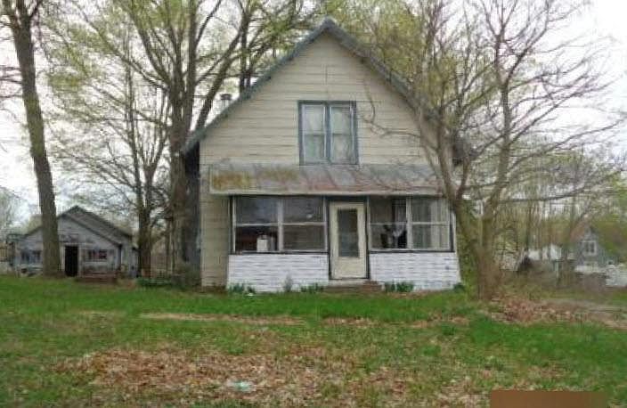 1st image of 112 S Dwight St