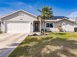 1822 NE 16th Pl, Cape Coral, FL 33909