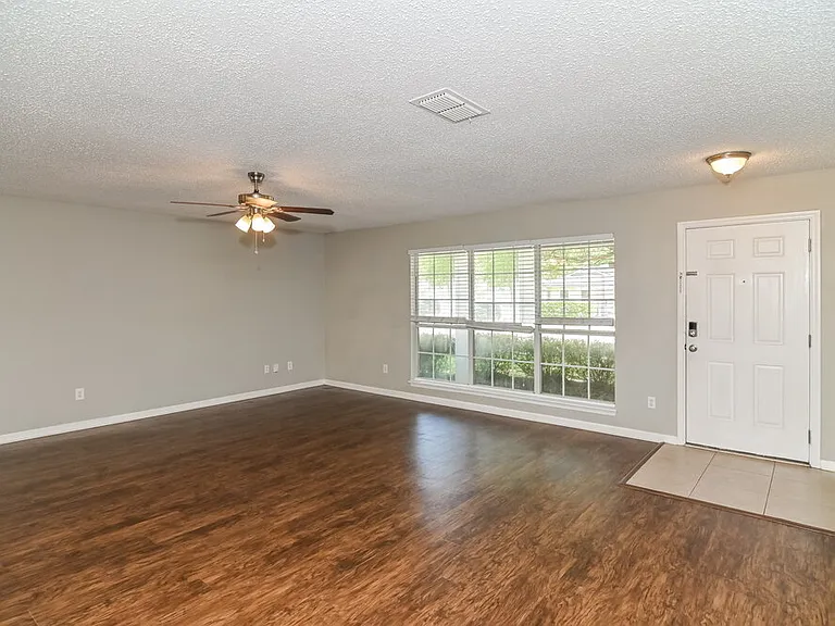 13434 Ashford Wood Ct E — Photo 3