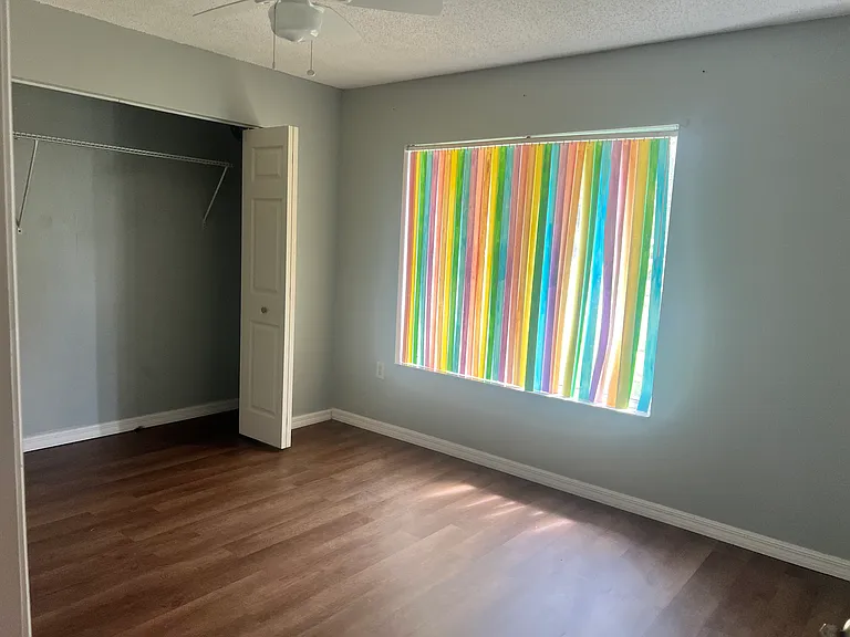 10528 Montpelier Cir — Photo 12