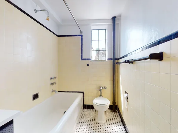 1 Christopher Street image 15 of 22