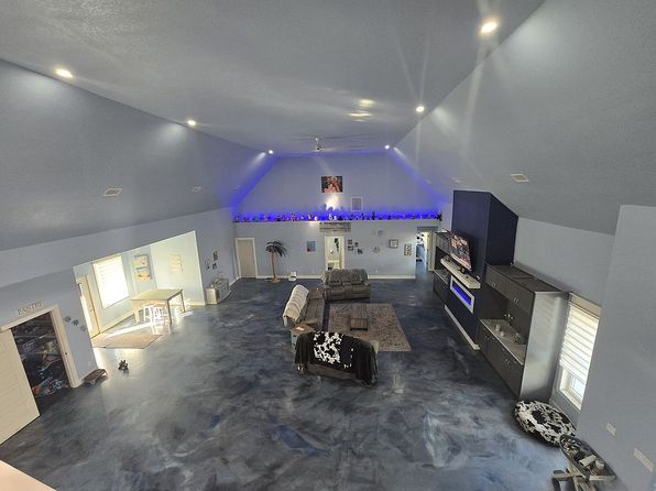 816 E Pierson Dr