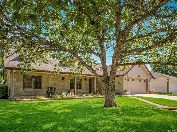 4th image of 126 CIBOLO CREEK DR