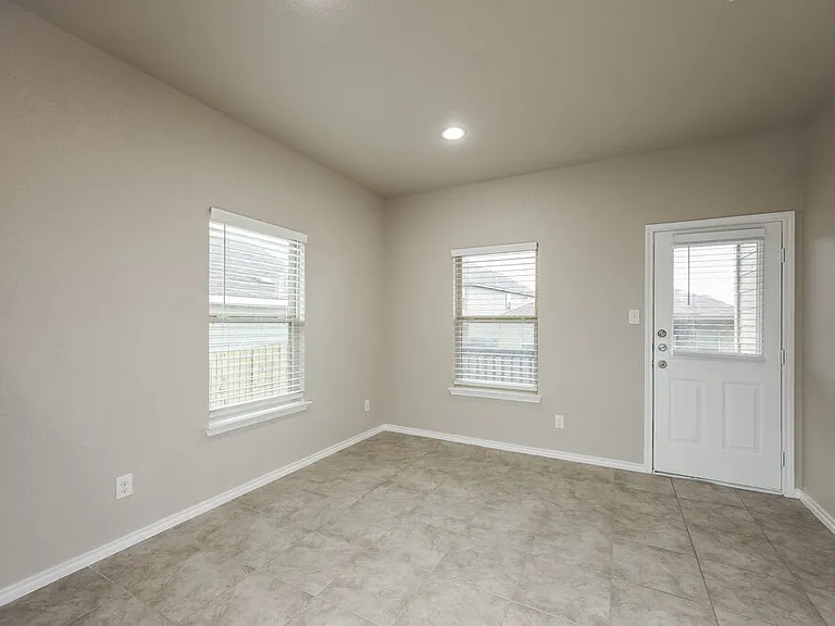 7410 Coral Bells Ct — Photo 4