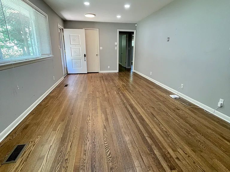 1310 Aswan Dr — Photo 5