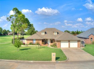 11620 Royal Coach Dr, Yukon, OK 73099