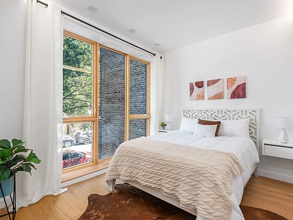 4th image of 714 Jefferson Ave #2A