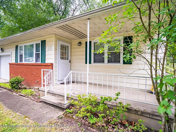 18 Roosevelt City Road, Whiting, NJ 08759