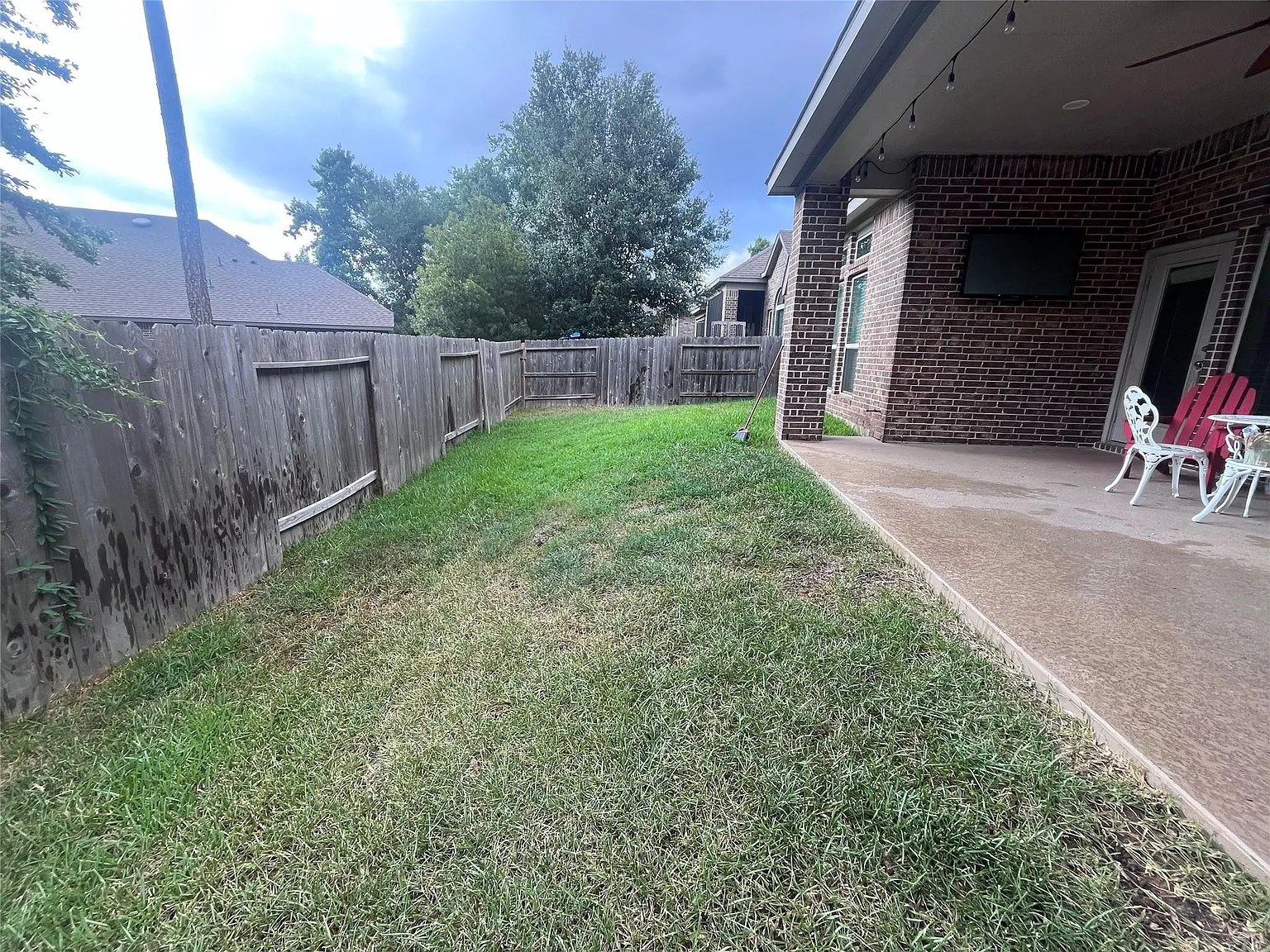 4 bed, 3.0 bath, 2568 sqft, $3,499 — Photo 3